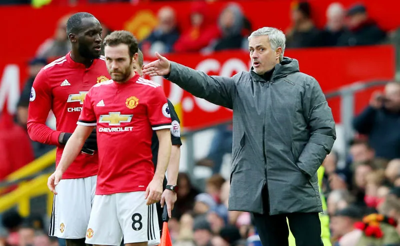 Với Zlatan Ibrahimovic, HLV Jose Mourinho là người thích hợp nhất dẫn dắt Man.United. Ảnh: Getty Images 