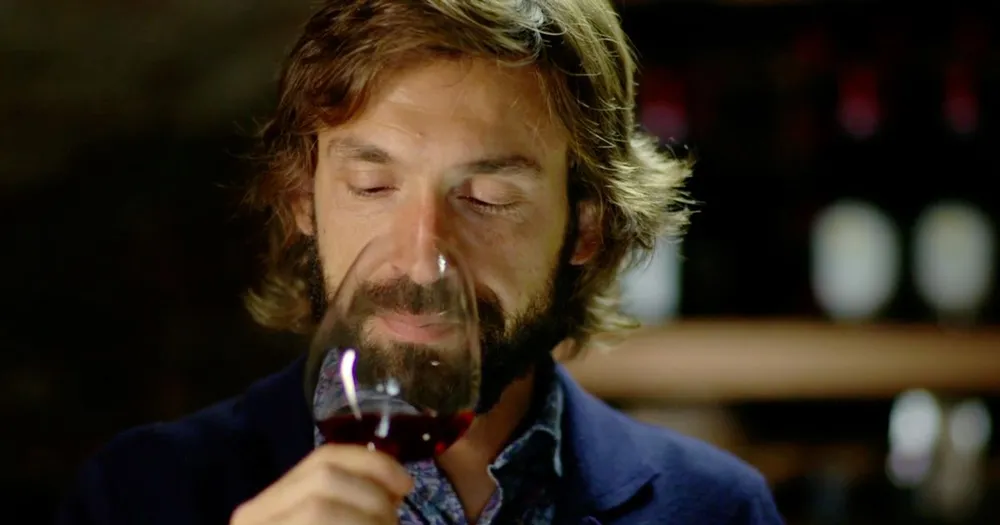Hồ sơ Andrea Pirlo - Kỳ cuối: Thủ lĩnh trầm lặng, tay thù dai & diễn viên hài ảnh 2