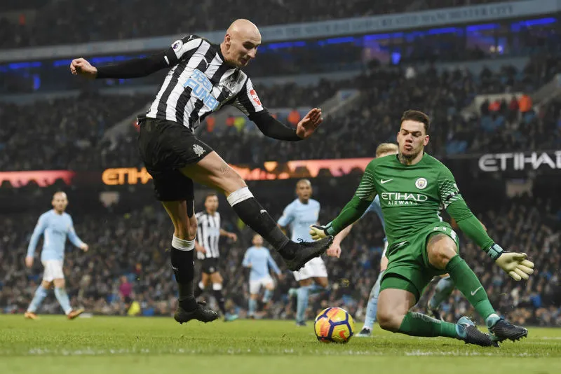 Thủ môn Man.City muốn kết thúc giải bằng…một bàn thắng ảnh 1