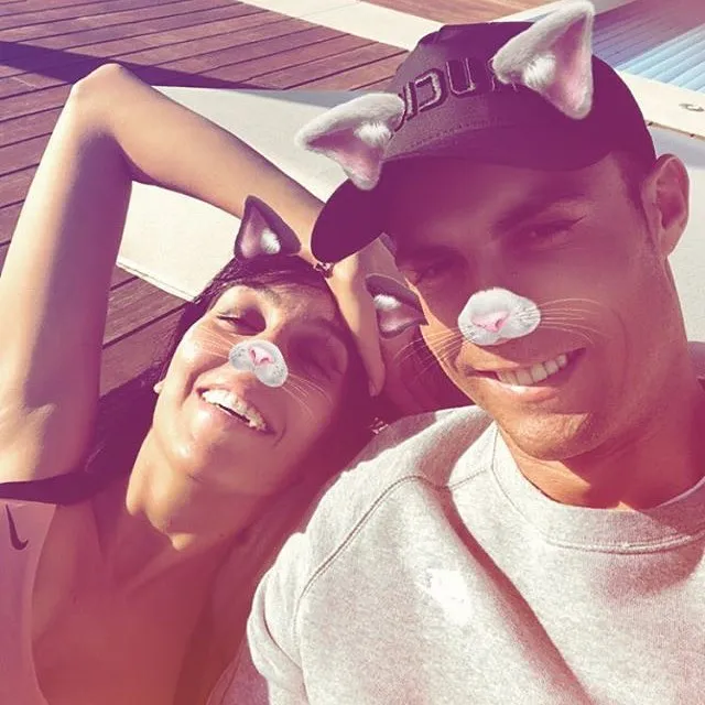 Chuyện của sao ngày 9-5: Sau khi hồi tỉnh, Sir Alex Ferguson đã nói câu gì đầu tiên? ảnh 3