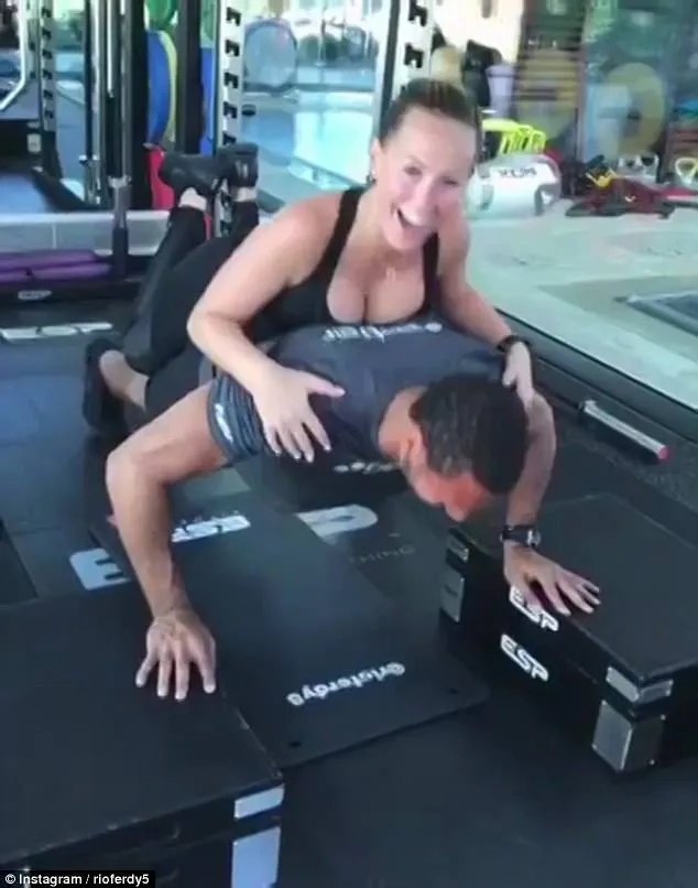 Jack Wilshere suýt đặt tên con gái là Arsena ảnh 2