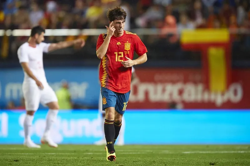 Tân binh Real và lời nguyền không may số áo 19 ảnh 1