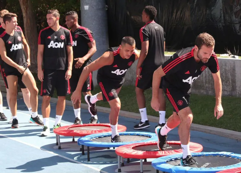 Vừa đến Mỹ, Sanchez lao vào tập luyện ảnh 1