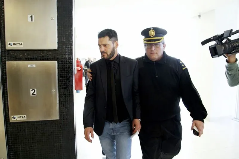 Anh trai Messi bị kết tội vì sở hữu súng.