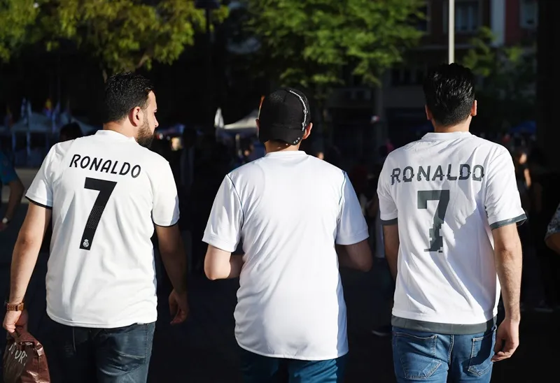 Người hâm mộ quay lưng với Real, thiếu Ronaldo hay tại giá vé cắt cổ? ảnh 2