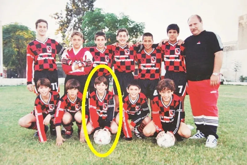 Messi bị chỉ trích kịch liệt vì không ký tặng fan hâm mộ ảnh 1