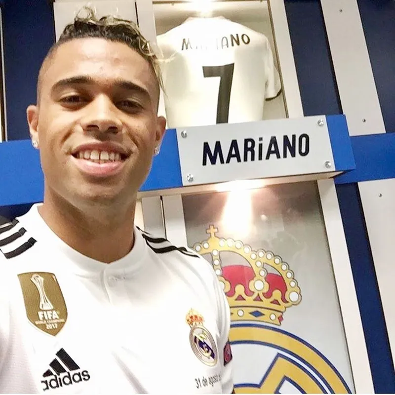 Chiếc áo số 7 liệu có quá “nặng” với Mariano? ảnh 1