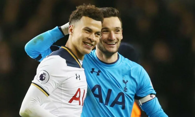 Tiền vệ Dele Alli (trái) và thủ thành đội trưởng Hugo Lloris vắng mặt là mất mát rất lớn. Ảnh: Getty Images