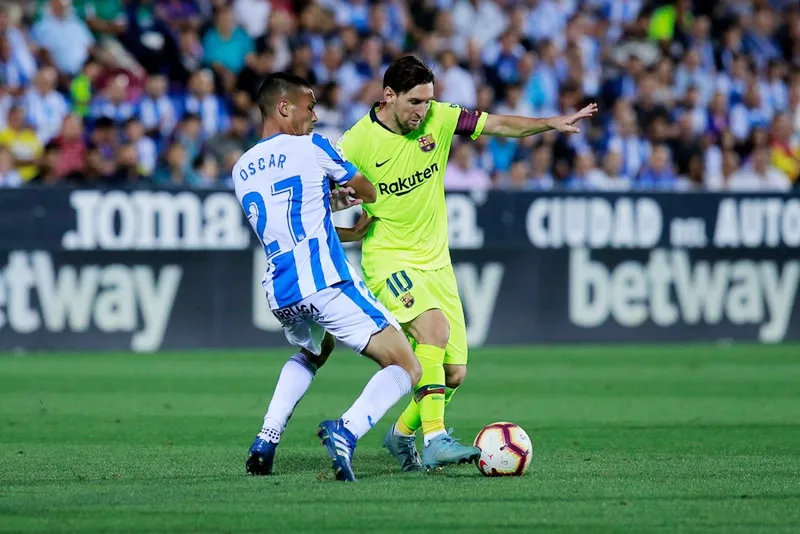 Những vấn đề đang khiến Barca “chết mòn” ảnh 1