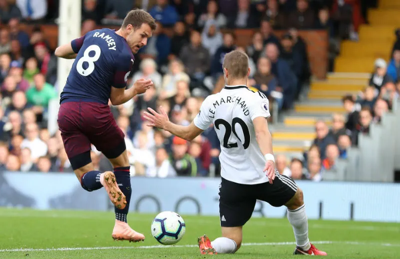 Fulham - Arsenal 1-5: Pháo thủ nổ vang đổi vận derby London ảnh 1