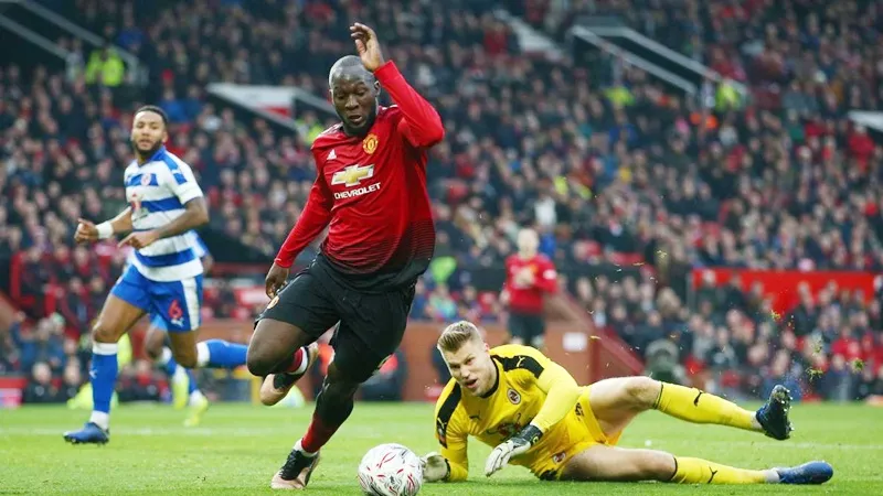 Romelu Lukaku tiếp tục mạch ghi bàn ấn tượng để giúp Man.United đi tiếp. Ảnh: Getty Images 
