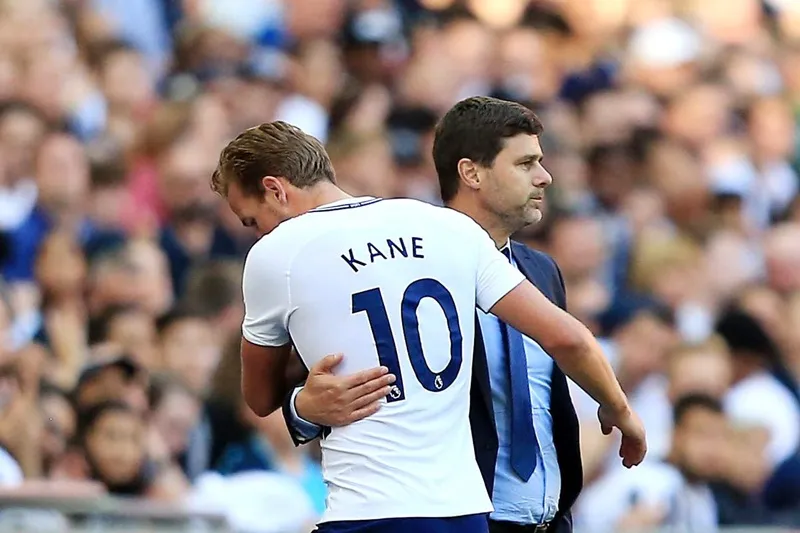 HLV Mauricio Pochettino đau đầu giải bài toán mất Harry Kane. Ảnh: Getty Images