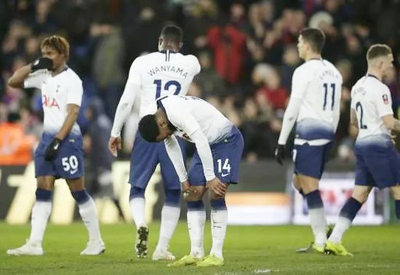 Tottenham tiếp tục trắng tay, Pochettino vẫn… bướng bỉnh ảnh 1