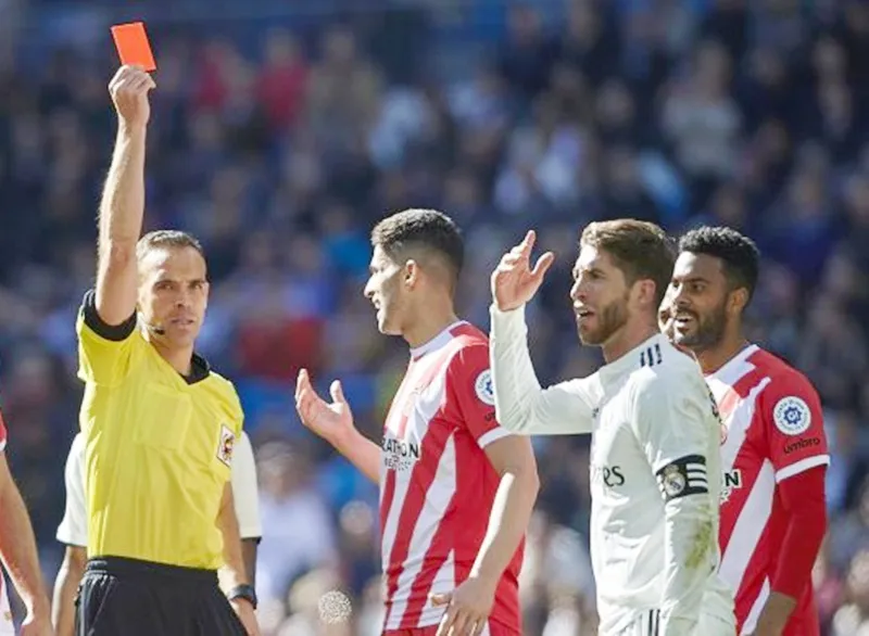 Sergio Ramos thiết lập kỷ lục chẳng ai mong muốn. Ảnh: Getty Images