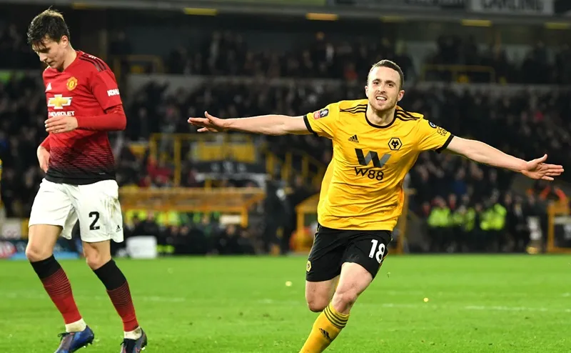 Wolves tiếp tục xuất sắc trong hình ảnh “ngựa ô” của giải. Ảnh: Getty Images 