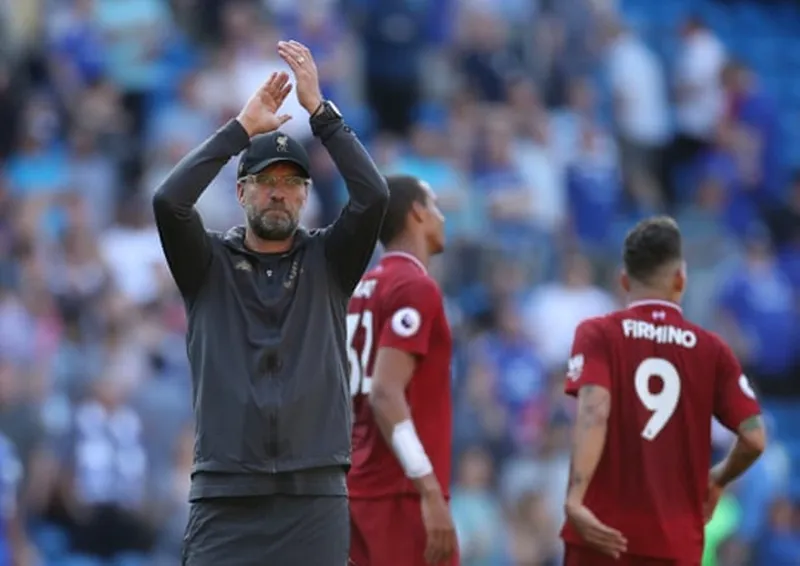 Liverpool trở lại ngôi đầu, HLV Klopp và huyền thoại “nổ” vang ảnh 1