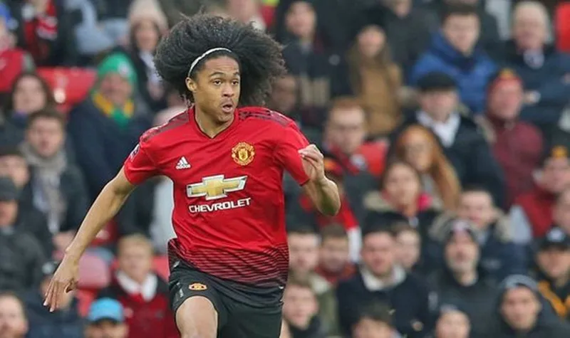 Bất ngờ với tân binh đầu tiên của Quỷ đỏ ảnh 1