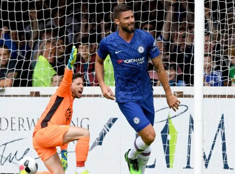 Olivier Giroud tỏa sáng để gây ấn tượng với tân HLV Frank Lampard. Ảnh: Getty Images 