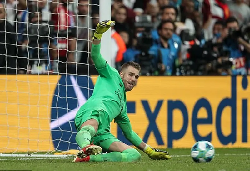 Thủ thành Adrian sắm vai người hùng, Liverpool thắng Siêu cúp thứ 4 ảnh 1
