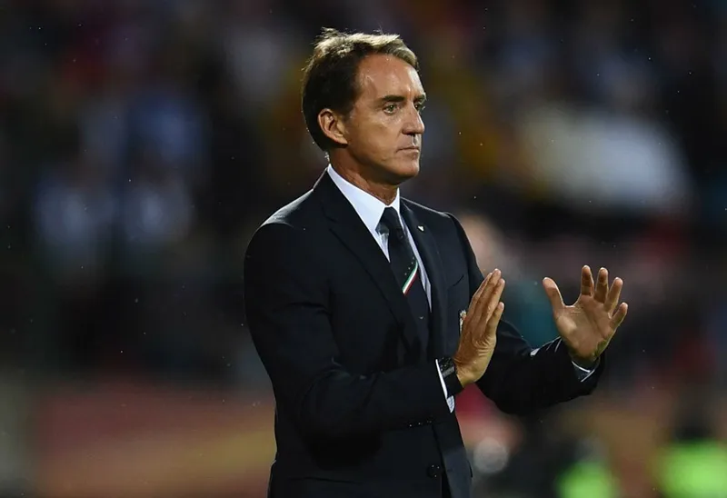 Vòng loại EURO 2020: La Roja gần chắc suất, HLV Moreno nhường công cho Enrique ảnh 1