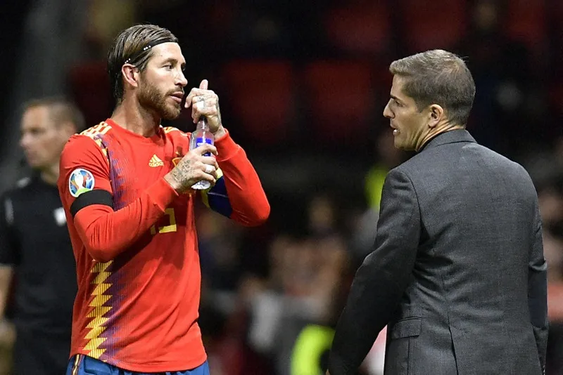 HLV Robert Moreno và Sergio Ramos tiếp tục cùng La Roja gây ấn tượng. Ảnh: Getty Images 