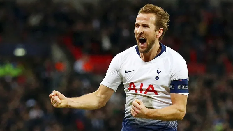 Khủng hoảng thủ môn, Tottenham cầu viện người cũ ảnh 1