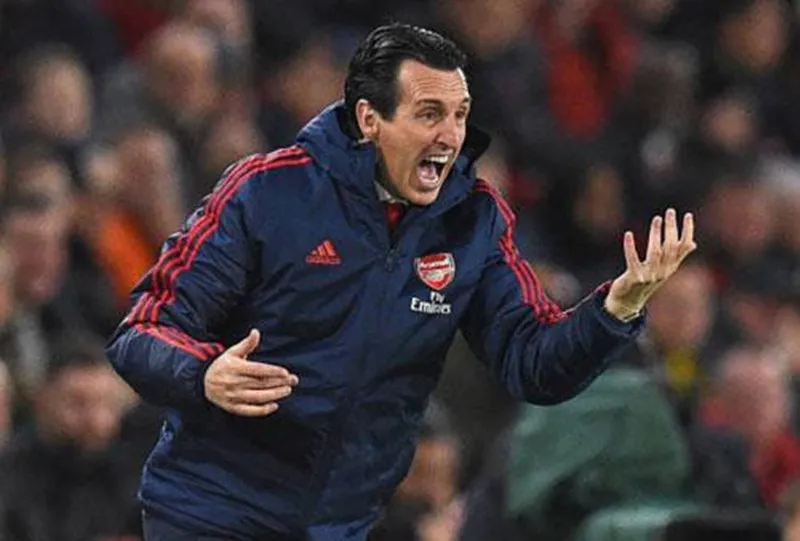 HLV Unai Emery sẽ không còn an toàn nếu thành tích tiếp tục sa sút. Ảnh: Getty Images