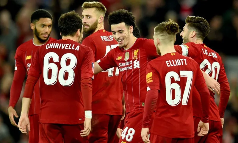 Curtis Jones (giữa) cùng các tài năng trẻ đã thể hiện chất lượng cao. Ảnh: Getty Images 