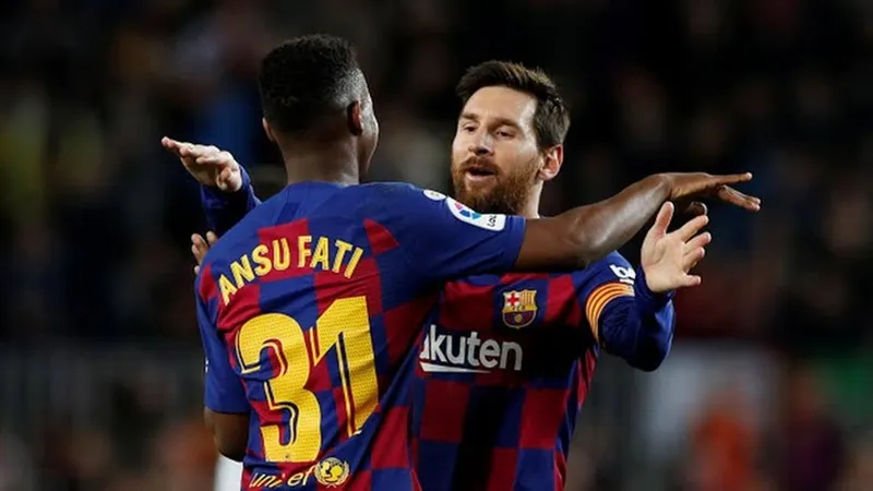 Sao trẻ Barca lại ghi tên mình vào lịch sử ảnh 1