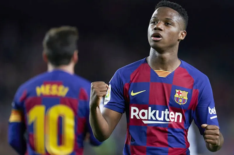 Ansu Fati tiếp tục ghi những dấu ấn quan trọng trong sự nghiệp non trẻ. Ảnh: Getty Images