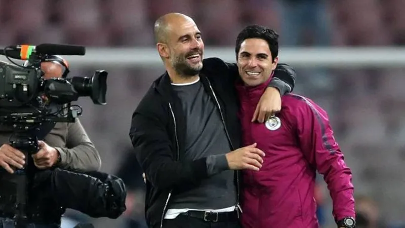Mikel Arteta rõ ràng không muốn thấy khó khăn đến với Pep Guardiola. Ảnh: Getty Images