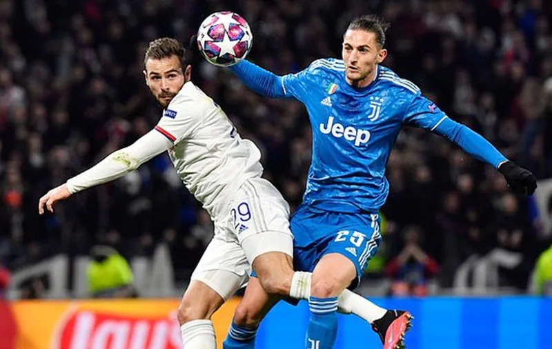 Lyon (trái) đã giành chiến thắng 1-0 ở trận lượt đi tại Pháp ngày 26-2. Ảnh: Getty Images