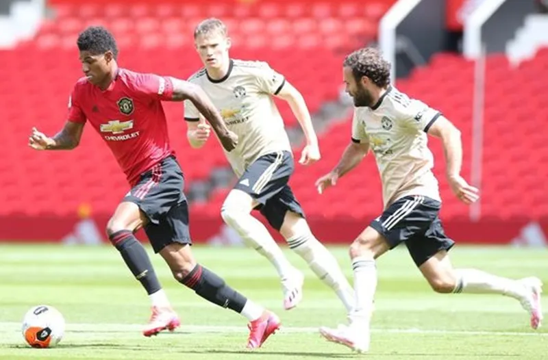 Man.United hủy giao hữu vì HLV đối thủ dương tính ảnh 1