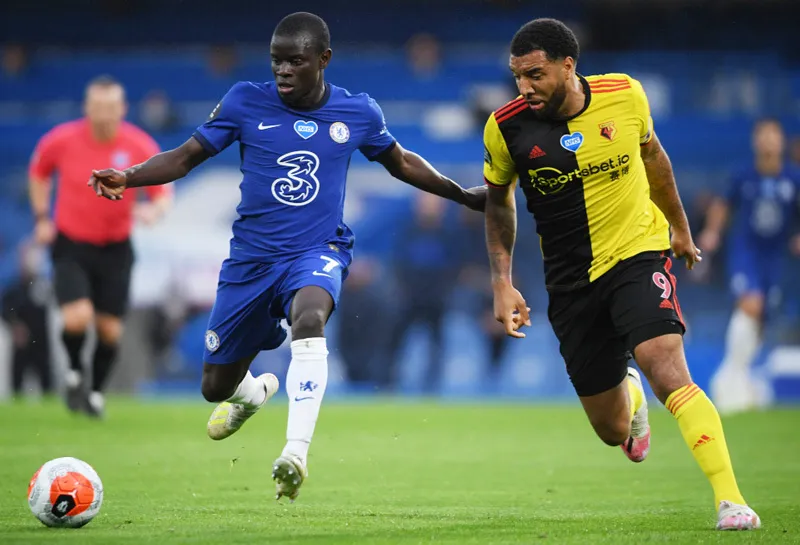 HLV Frank Lampard sẵn sàng bán N’Golo Kante (trái) vì lo ngại vấn đề thể trạng của cầu thủ này. Ảnh: Getty Images