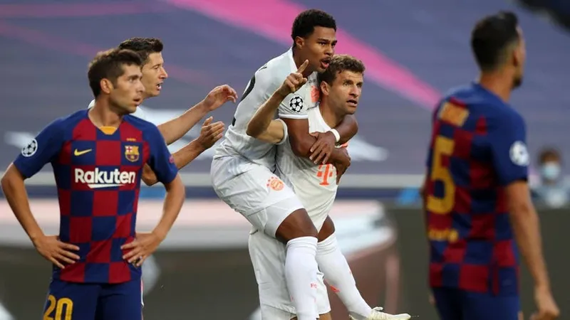 Thomas Mueller trở thành cầu thủ ghi nhiều bàn nhất vào lưới Barca ở Champions League. Ảnh: Getty Images
