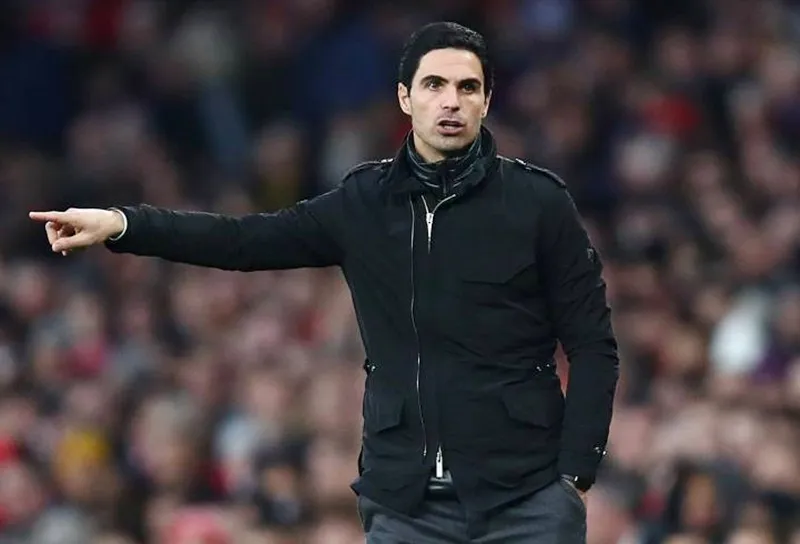 HLV Mikel Arteta sẽ nhập cuộc mùa giải mới ít áp lực hơn. Ảnh: Getty Images