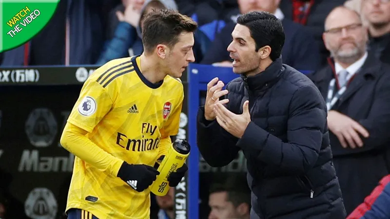 Mikel Arteta thật sự đã cạn kiên nhẫn với Mesut Oezil. Ảnh: Getty Images