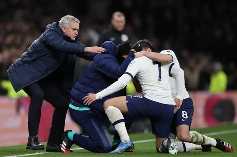 Jose Mourinho tự hào khi đánh bại Man.City để chiếm ngôi đầu ảnh 1