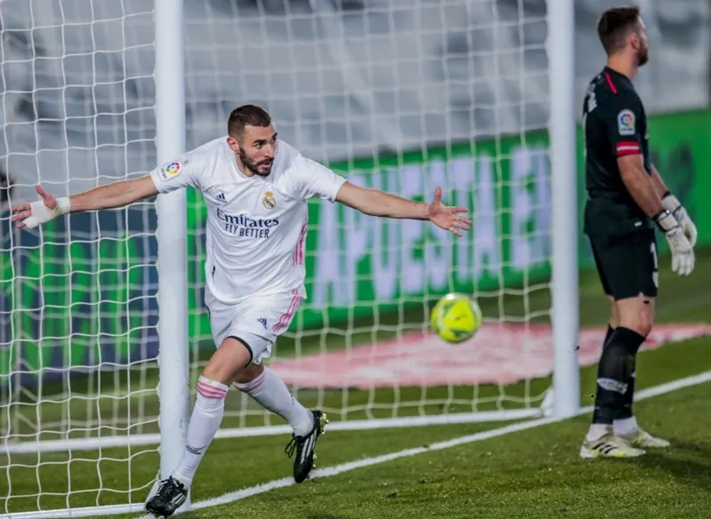 Karim Benzema xứng đáng với những lời tán dương của HLV Zidane. 