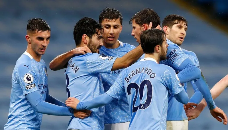 Pháo thủ quật khởi, Man.City lên hạng 5 ảnh 1