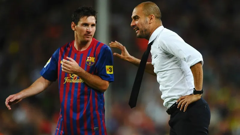Lionel Messi và Pep Guardiola khi còn làm việc cùng tại Barca. 
