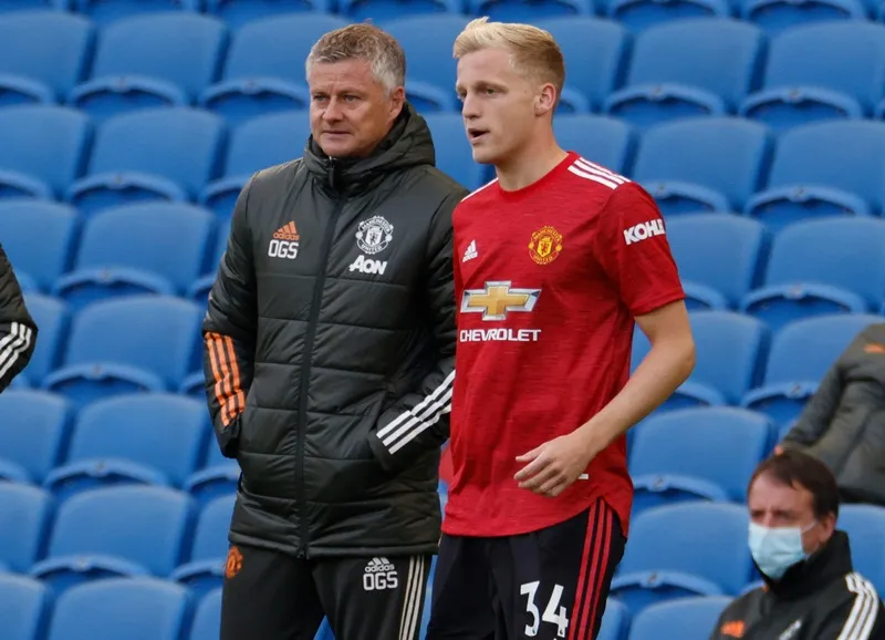 HLV Ole Gunnar Solskjaer ủng hộ Donny van de Beek thành công. Ảnh: Getty Images 