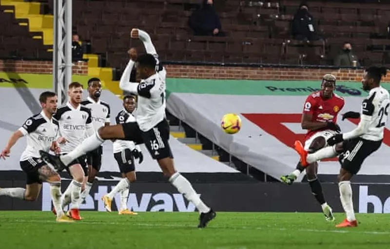 Siêu phẩm của Paul Pogba mang về chiến thắng. Ảnh: Getty Images 