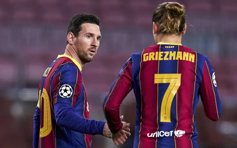 Barcelona vẫn dẫn đầu danh thu dù trải qua mùa giải trắng tay. 