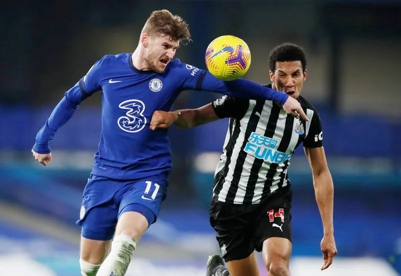 Timo Werner (trái) cuối cùng đã chấm dứt cơn hạn hán bàn thắng. Ảnh: Getty Images