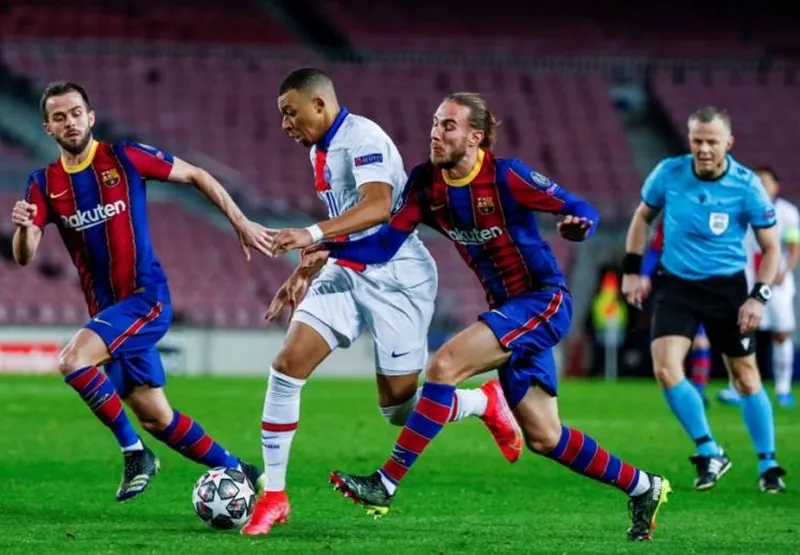 Mbappe ghi hat-trick, Paris SG vùi dập Barca ảnh 1