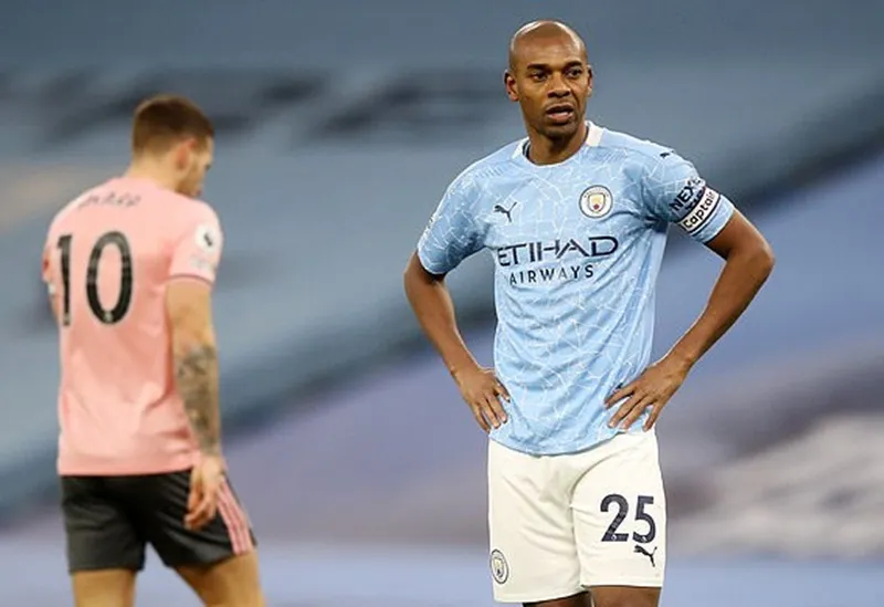 Fernandinho đã thể hiện vai trò thủ lĩnh kịp lúc. Ảnh: Getty Images