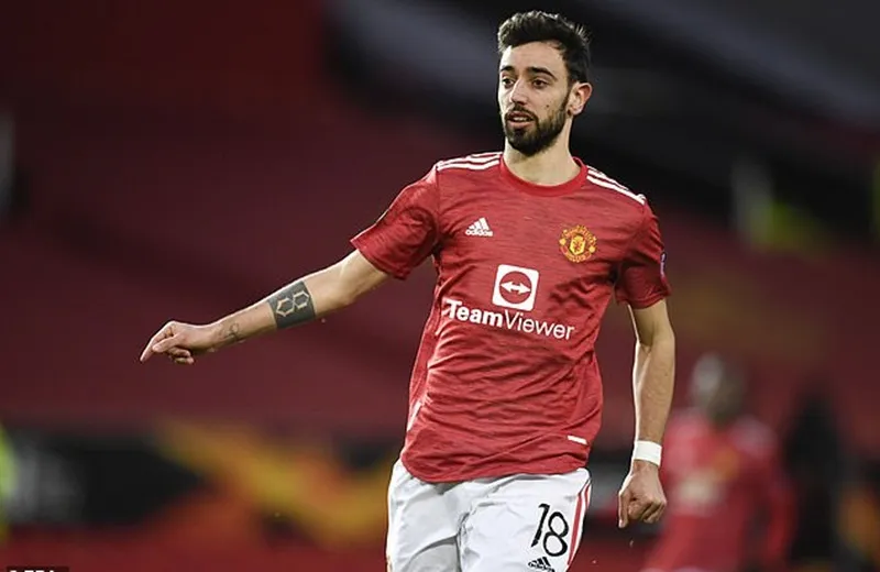 Phiên bản áo đấu có nhà tài trợ mới được cộng đồng mạng “thiết kế”.