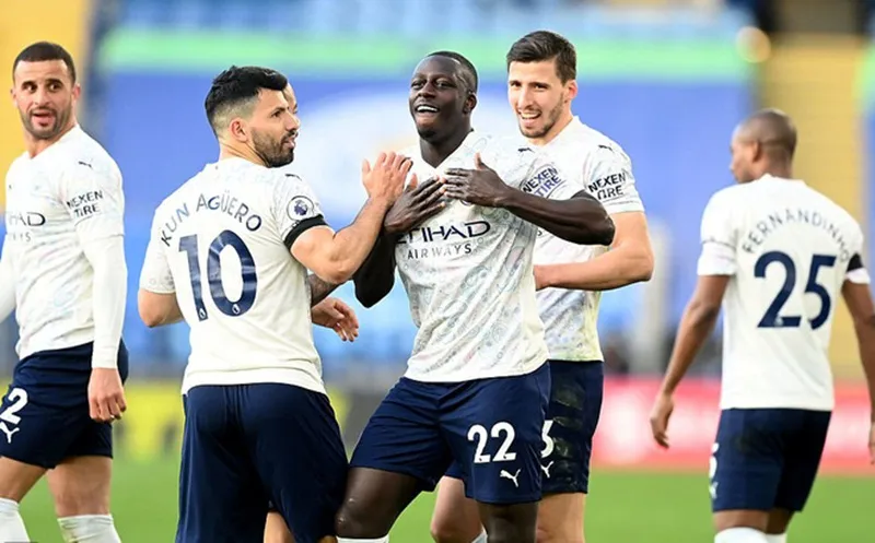 Man.City “đòi nợ” hoàn hảo trước bầy Cáo ảnh 1