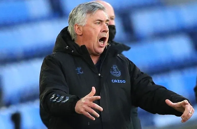 HLV Carlo Ancelotti không thể lý giải vì sao Everton đá sân nhà kém đến vậy. Ảnh: Getty Images
